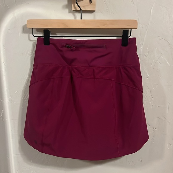 Athleta run with it 14” skort. Jupe-short run with it - Picture 3 of 4